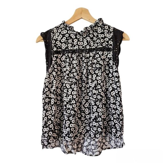 LOFT Black White Floral Daisy Flutter Sleeveless Blouse With Eyelet Trim S - Picture 1 of 9